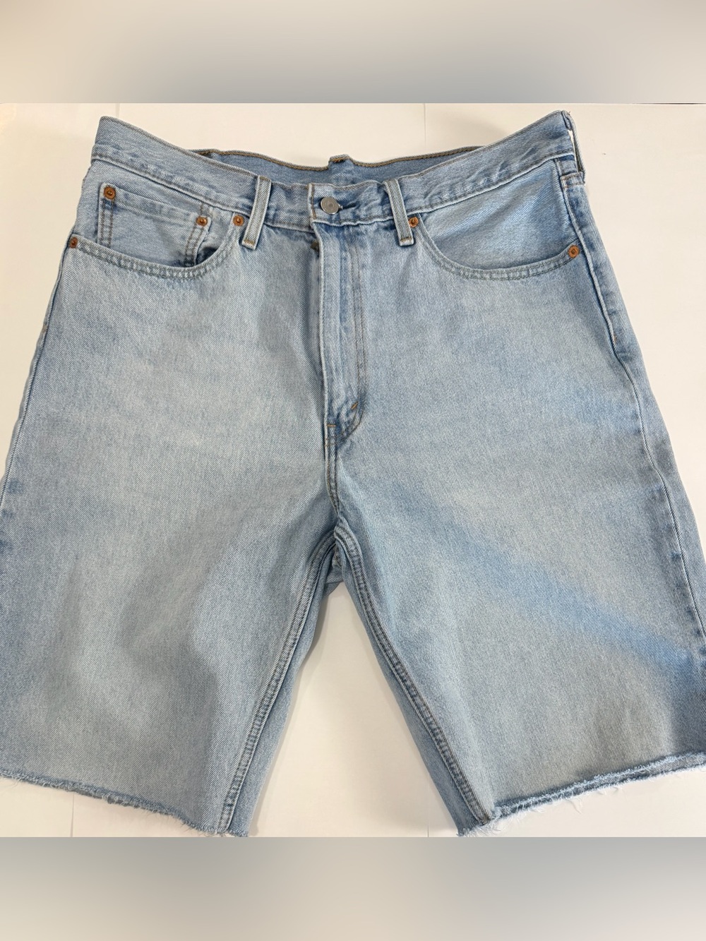 Levi’s 469 Men’s Denim Shorts W36 Light Wash Loose Fit Cut Off Raw Hem
